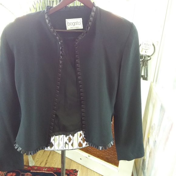 SOLD Bogato dressy blazer style - Picture 3 of 6